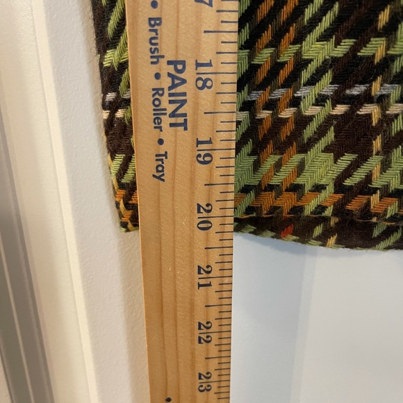 Beautiful plaid brown skirt - Picture 3 of 3